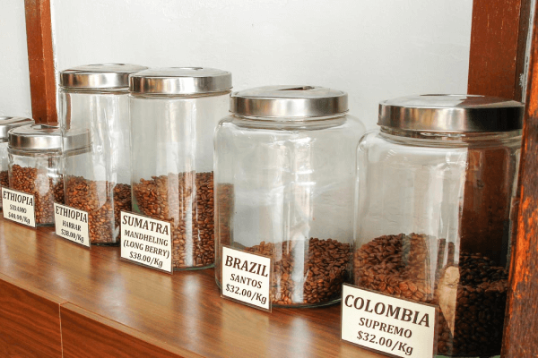 Bảo quản cà phê rang xay nơi khô ráo