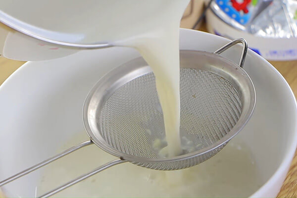 Cách làm sữa chua dẻo mịn.